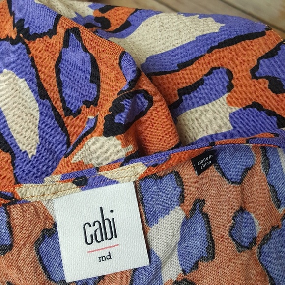 ❌ SOLD ❌ CAbi pattern summer top - Picture 5 of 7